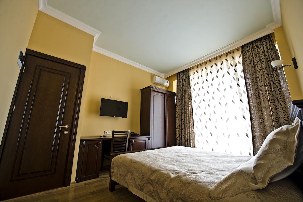 Oferty hotelowe last minute Eifel Batumi