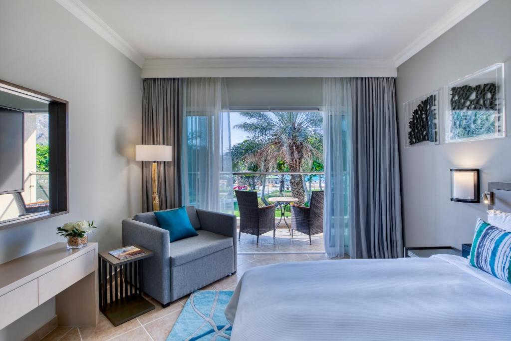 Відгуки про відпочинок у готелі, Fujairah Rotana Resort & Spa