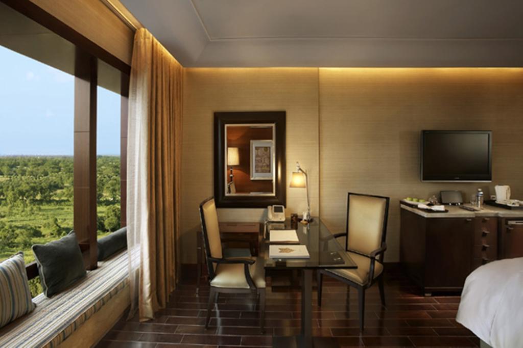 The Leela Ambience Gurgaon Hotel & Residences, Дели, Индия, фотографии туров