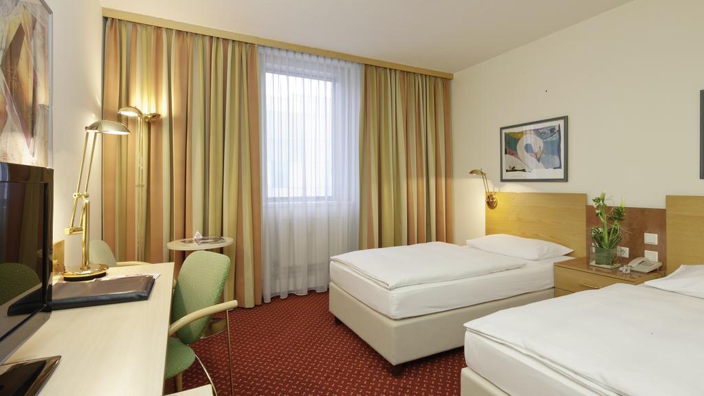 Горящие туры в отель Austria Trend Hotel Salzburg West Зальцбургерленд Австрия