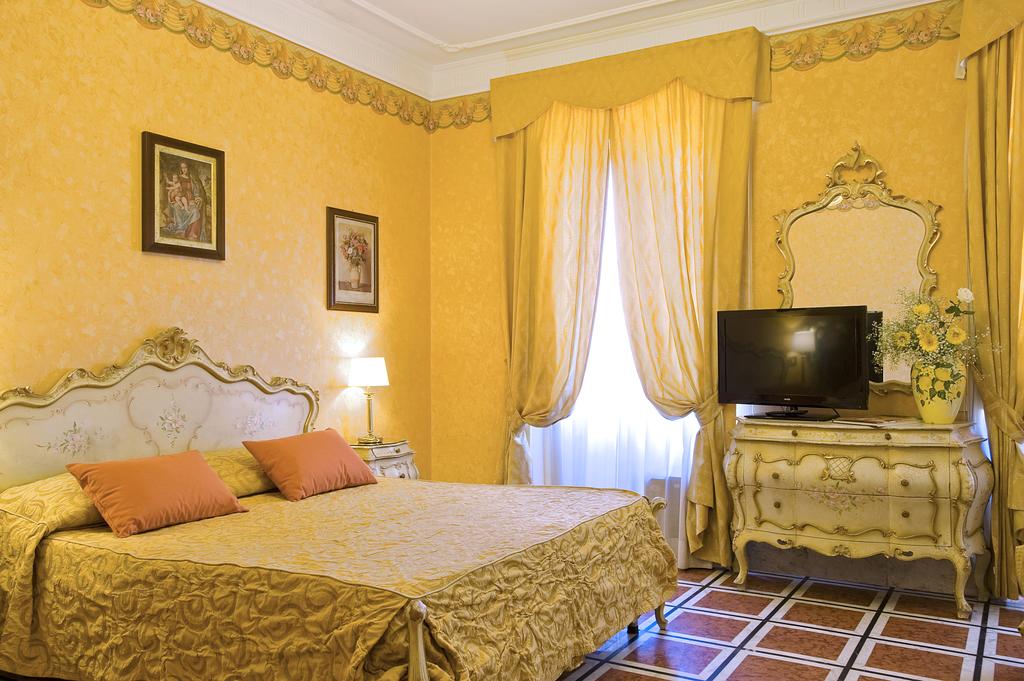 Цены в отеле Villa San Lorenzo Maria