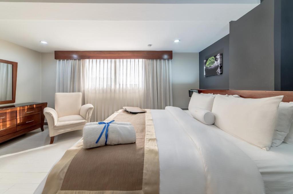 Hotel reviews, Hodelpa Gran Almirante