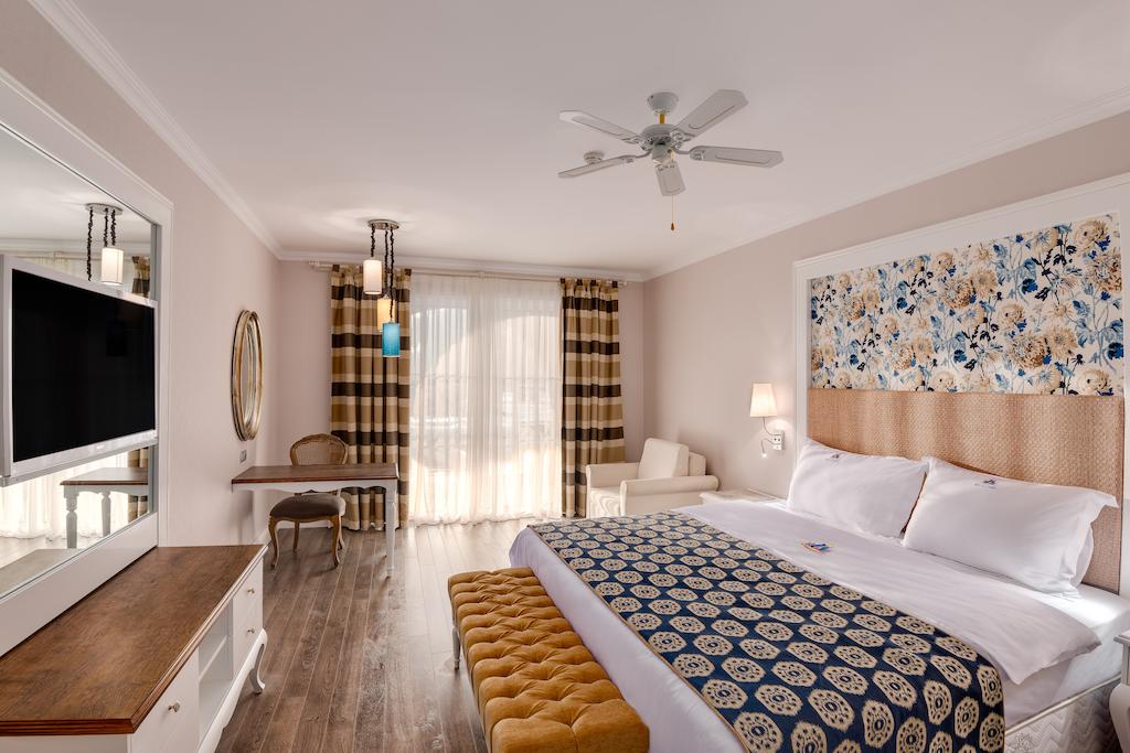 Rubi Platinum Spa Resort & Suites ціна