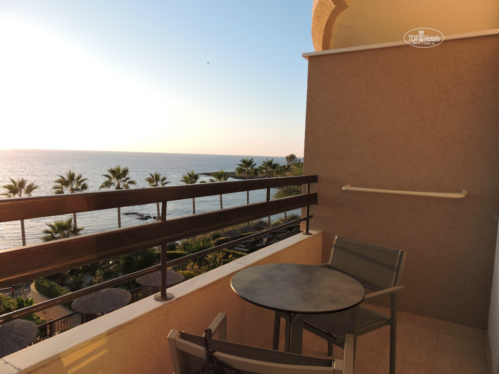 Відпочинок в готелі Atlantica Golden Beach Пафос Кіпр