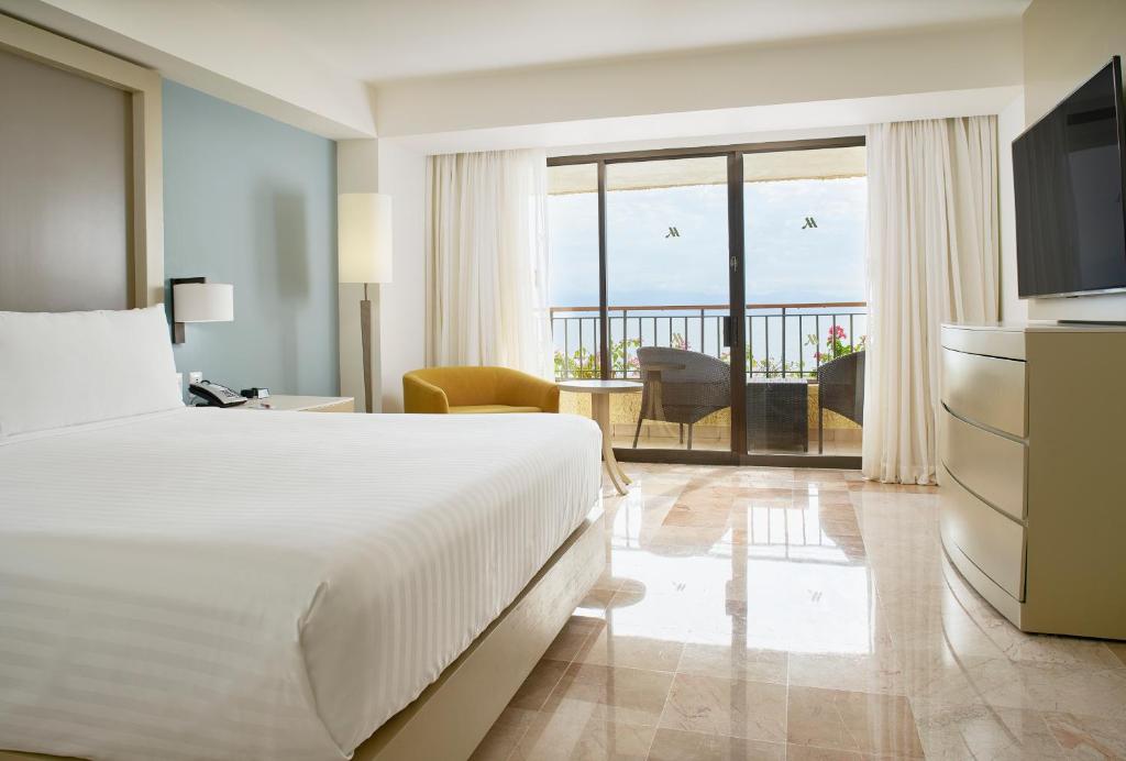 Туры в отель Marriott Puerto Vallarta Resort & Spa Пуэрто-Вальярта