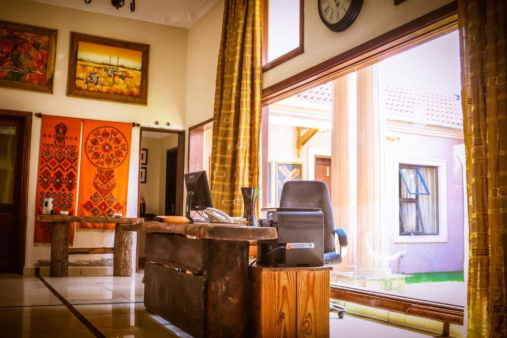 Zawadi House Lodge, Arusha, photos of tours