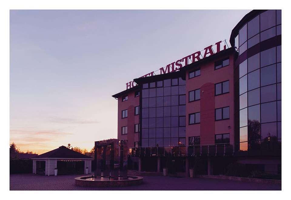 Горящие туры в отель Hotel Mistral Варшава Польша