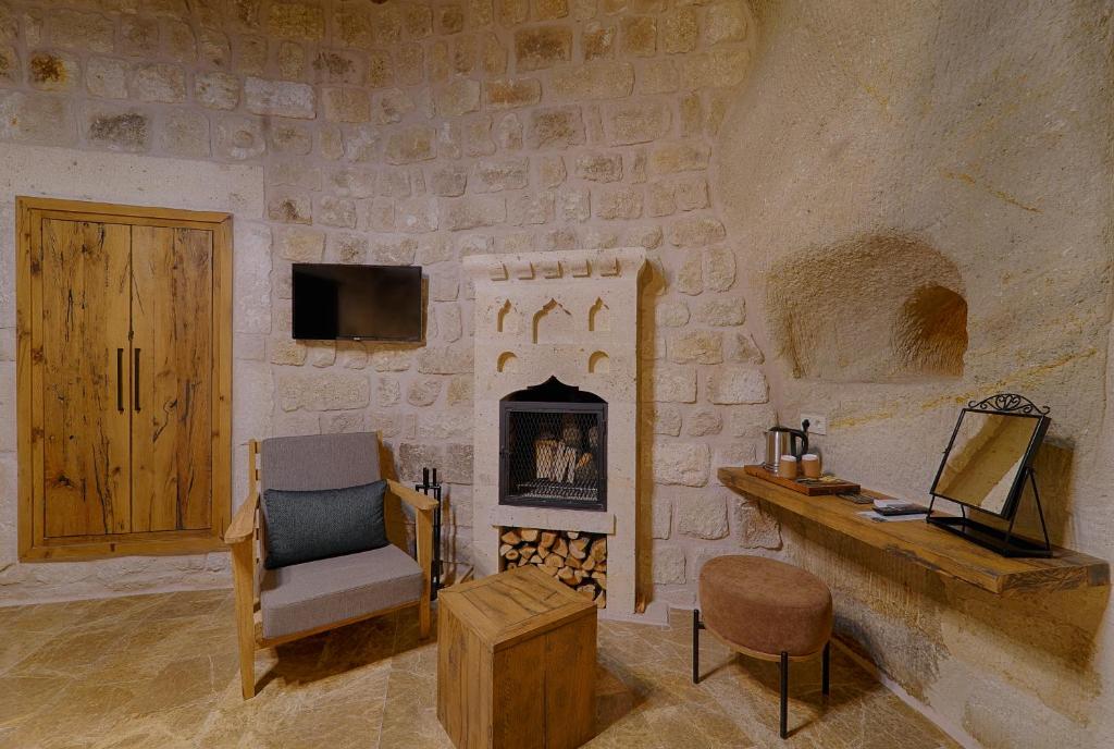 Відпочинок в готелі Solem Cave Suites