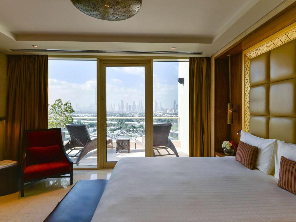 Hotel guest reviews Raffles Dubai
