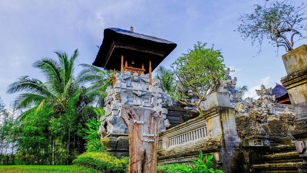 Горящие туры в отель Royal Tulipvisesa Убуд Индонезия