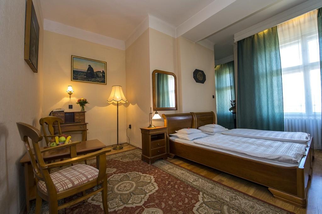 Civis Grand Hotel Aranybika цена