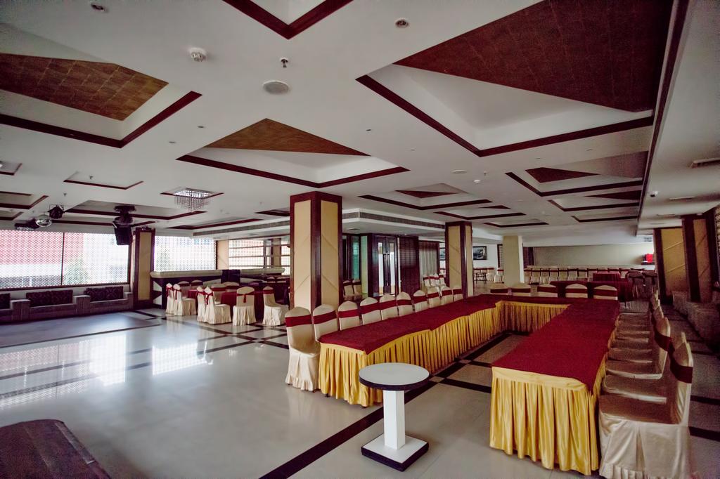 Туры в отель Klg Starlite A Business Hotel Чандигарх Индия