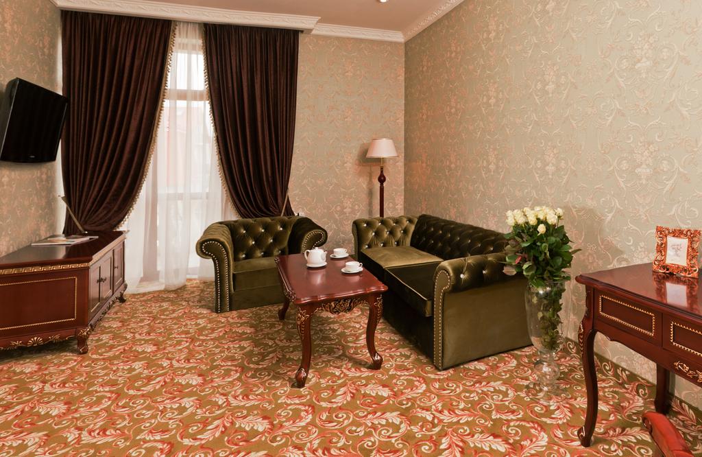 Royal Grand Hotel Украина цены