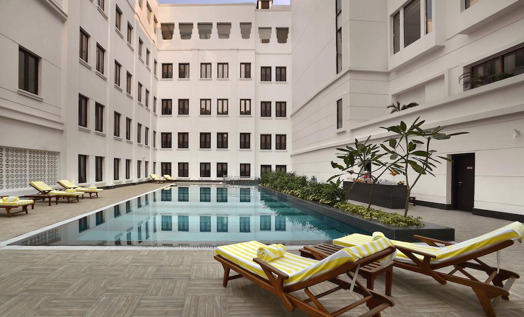 Отдых в отеле The Lalit Great Eastern Kolkata
