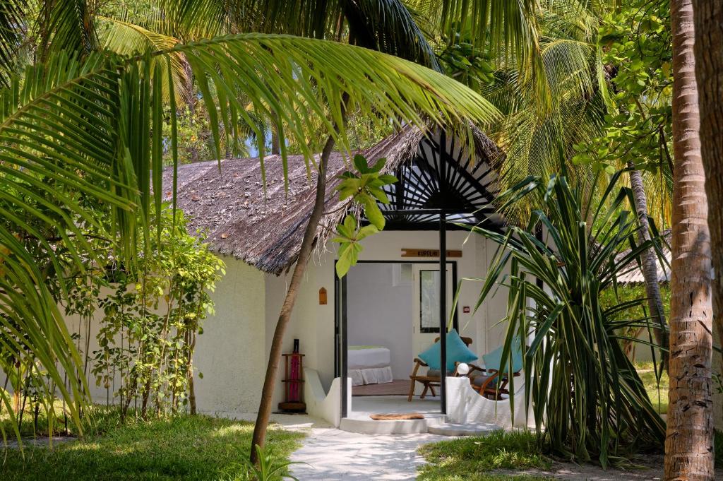 Rihiveli Maldives Resort (ex. Rihiveli the Dream) Мальдивы цены