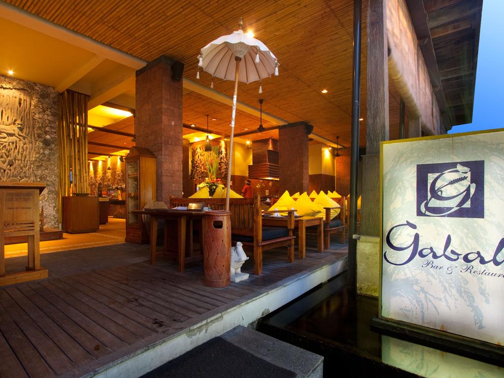 Відпочинок в готелі Ramayana Resort & Spa Кута