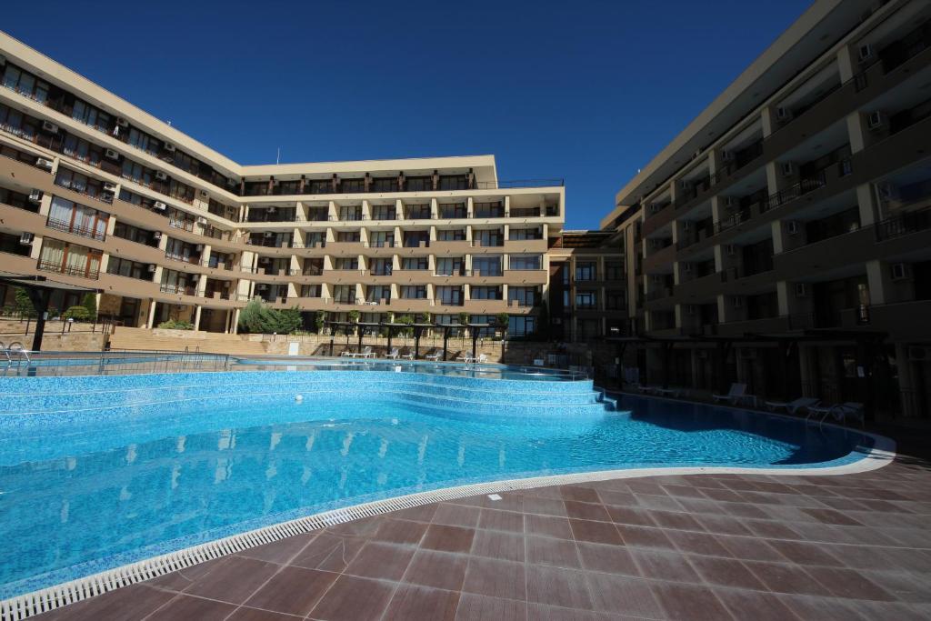 Menada Luxor Apartments, Свети-Влас, Болгария, фотографии туров