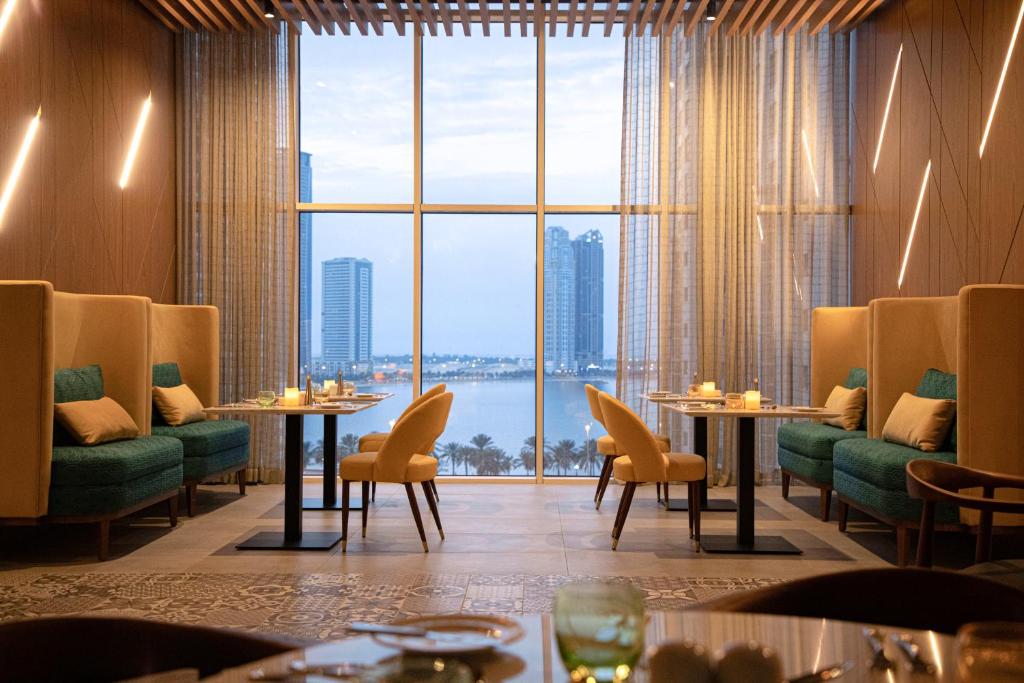 Pullman Hotel Sharjah Zjednoczone Emiraty Arabskie ceny