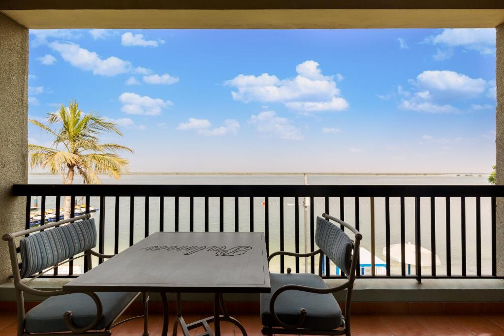 Palma Beach Resort & Spa, Умм Аль Кувейн, ОАЭ, фотографии туров