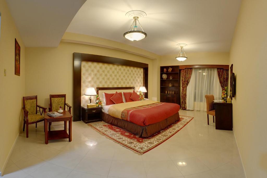 Дубай (місто), Deira Suites Deluxe Hotel Suites, 4