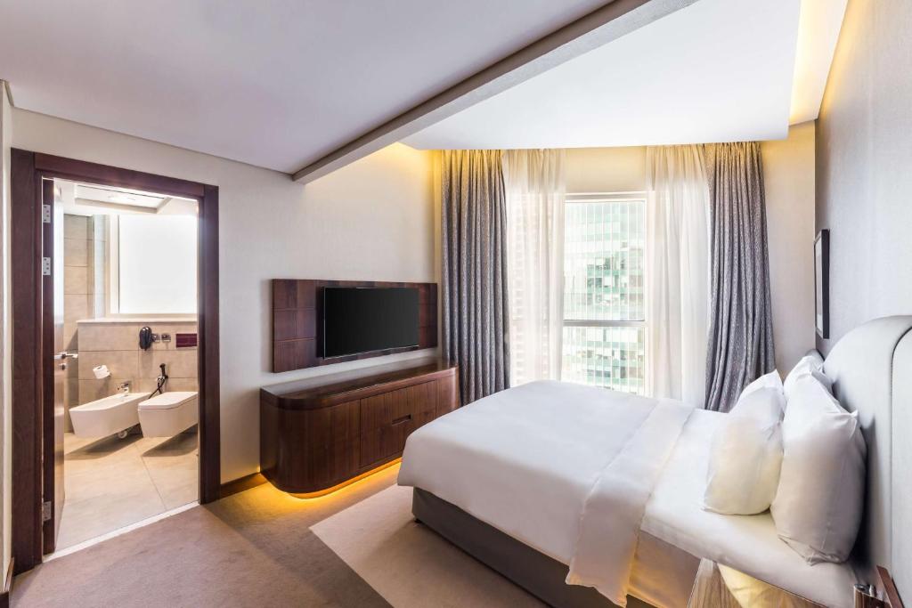 Hotel prices Radisson Blu Hotel Dubai Waterfront