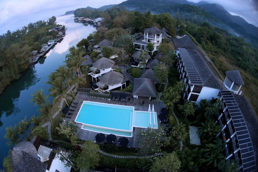 Wakacje hotelowe Aana Resort & Spa