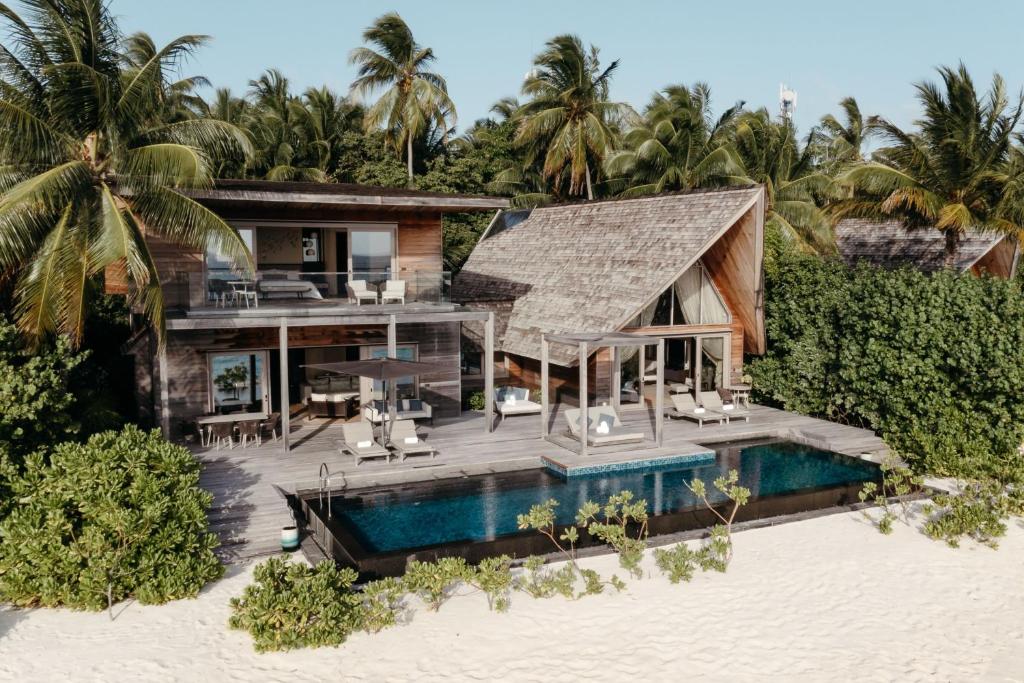 Відпочинок в готелі The St. Regis Maldives Vommuli Resort Даалу Атол