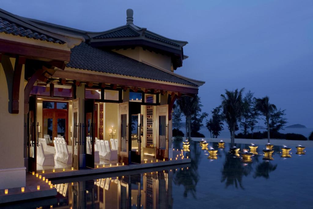 Туры в отель The Ritz-Carlton Sanya Yalong Bay Ялонг Бэй