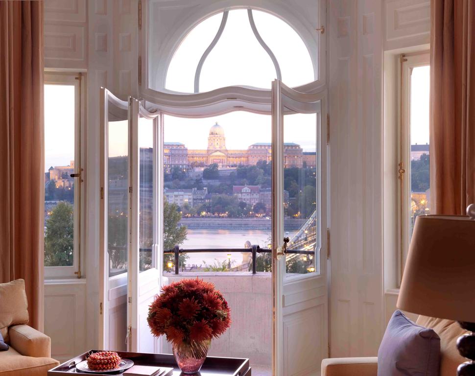 Горящие туры в отель Four Seasons Gresham Palace Будапешт Венгрия