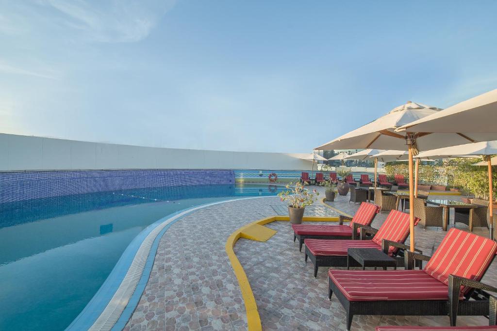 Holiday Inn Bur Dubai - Embassy District, фото отдыха