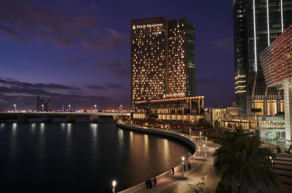 Four Seasons Hotel Abu Dhabi at Al Maryah Island, Абу-Даби, фотографии туров