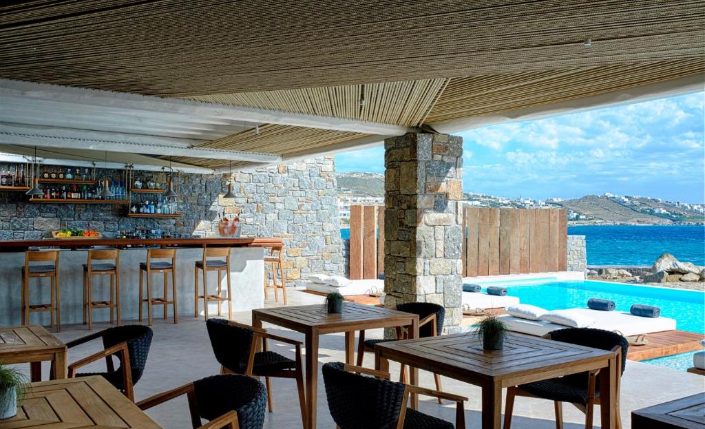 Bill & Coo Coast Suites, Миконос (остров)