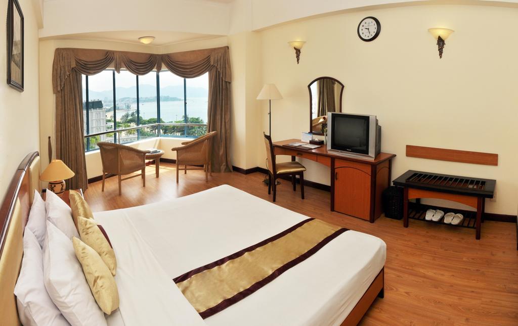 Цены в отеле Yasaka Saigon Nha Trang Resort Hotel & Spa
