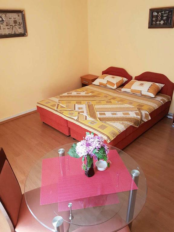 Відпочинок в готелі Apartments Azzuro Будва Чорногорія