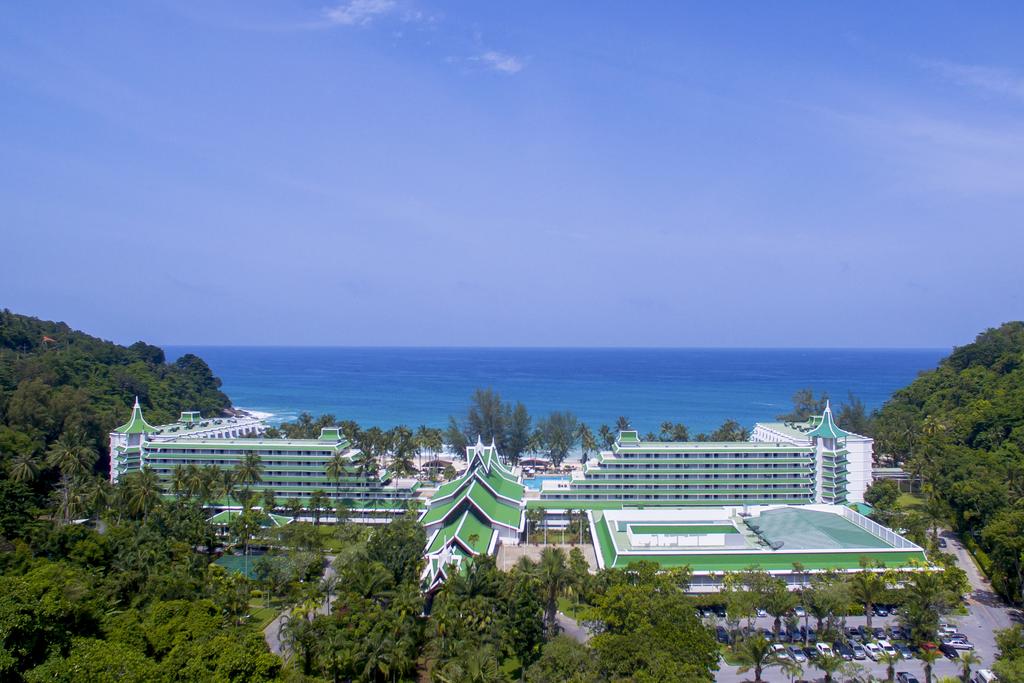 Відпочинок в готелі Le Meridien Phuket пляж Карон