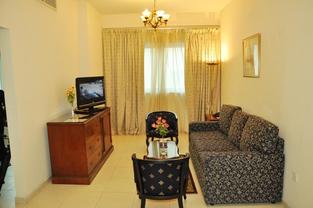 Ramee Guestline Hotel Apartments 2, Дубай (місто) ціни