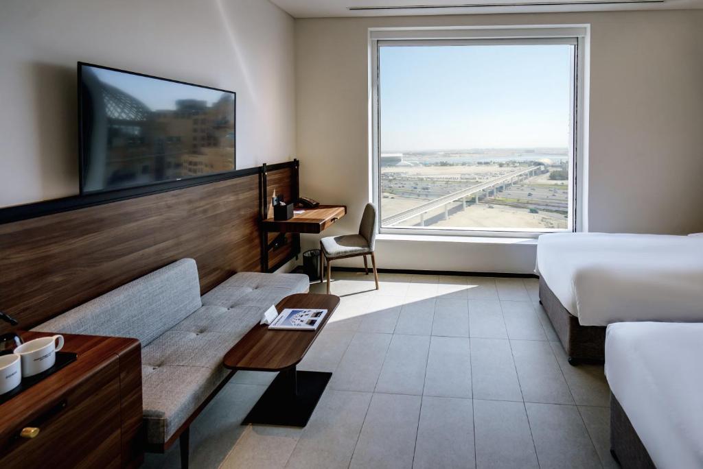 Отель, Form Hotel Dubai, As Member Of Design Hotels