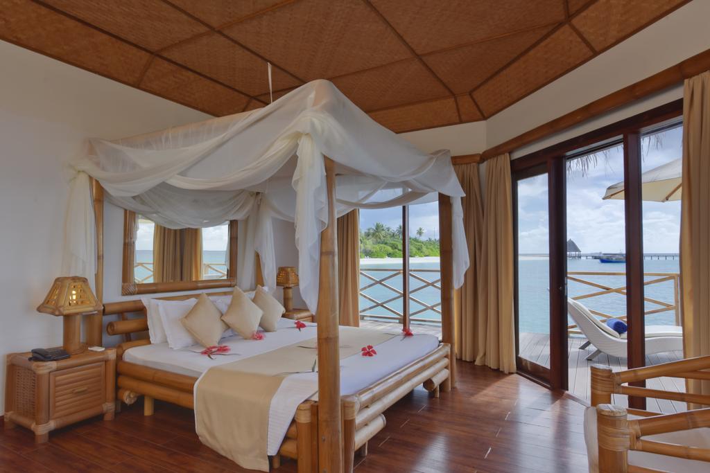Мальдіви Angaga Island Resort