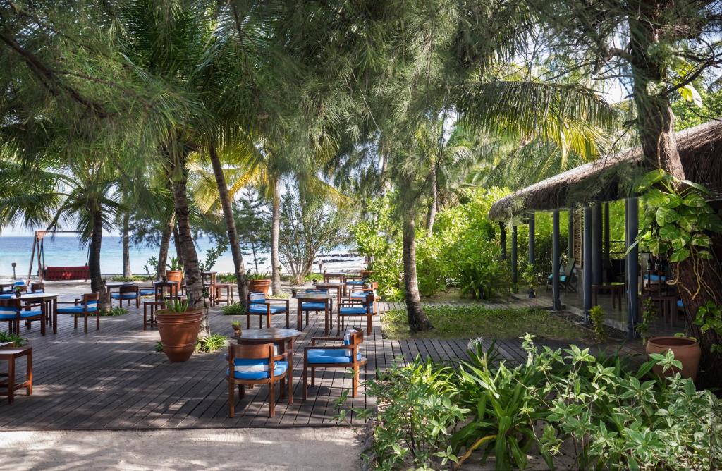 Отель, Мальдивы, Северный Мале Атолл, Taj Coral Reef Resort & Spa