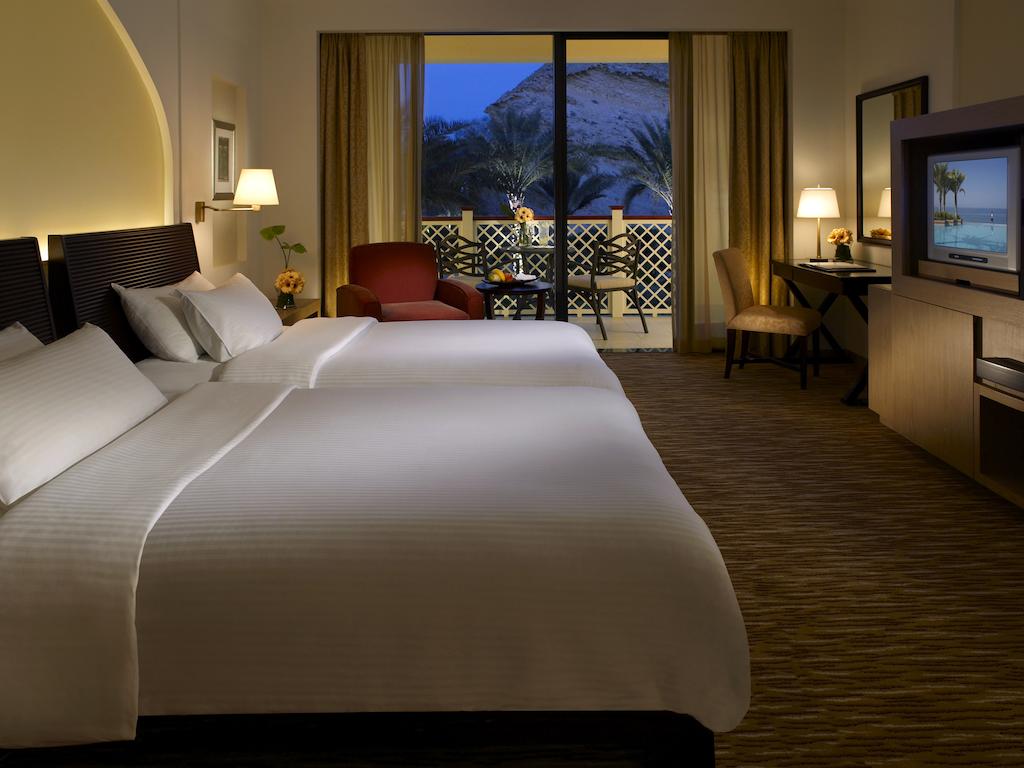Muscat, Shangri-La Barr Al Jissah Resort & Spa, 5