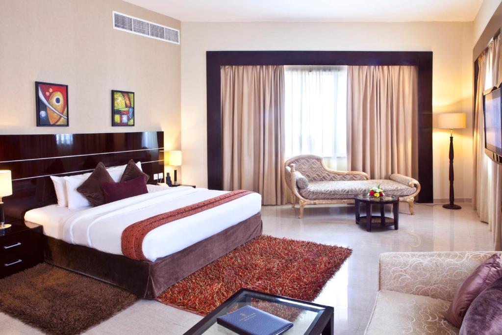 Landmark Riqqa Hotel price