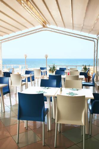 Відпочинок в готелі Evelyn Beach Hotel Іракліон Греція