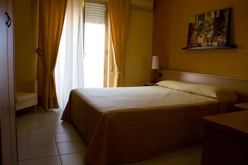 Wakacje hotelowe Jonio Hotel (Lido Di Noto) Region Syrakuz