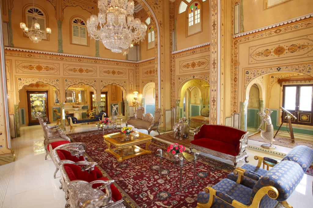 The Raj Palace фото туристов