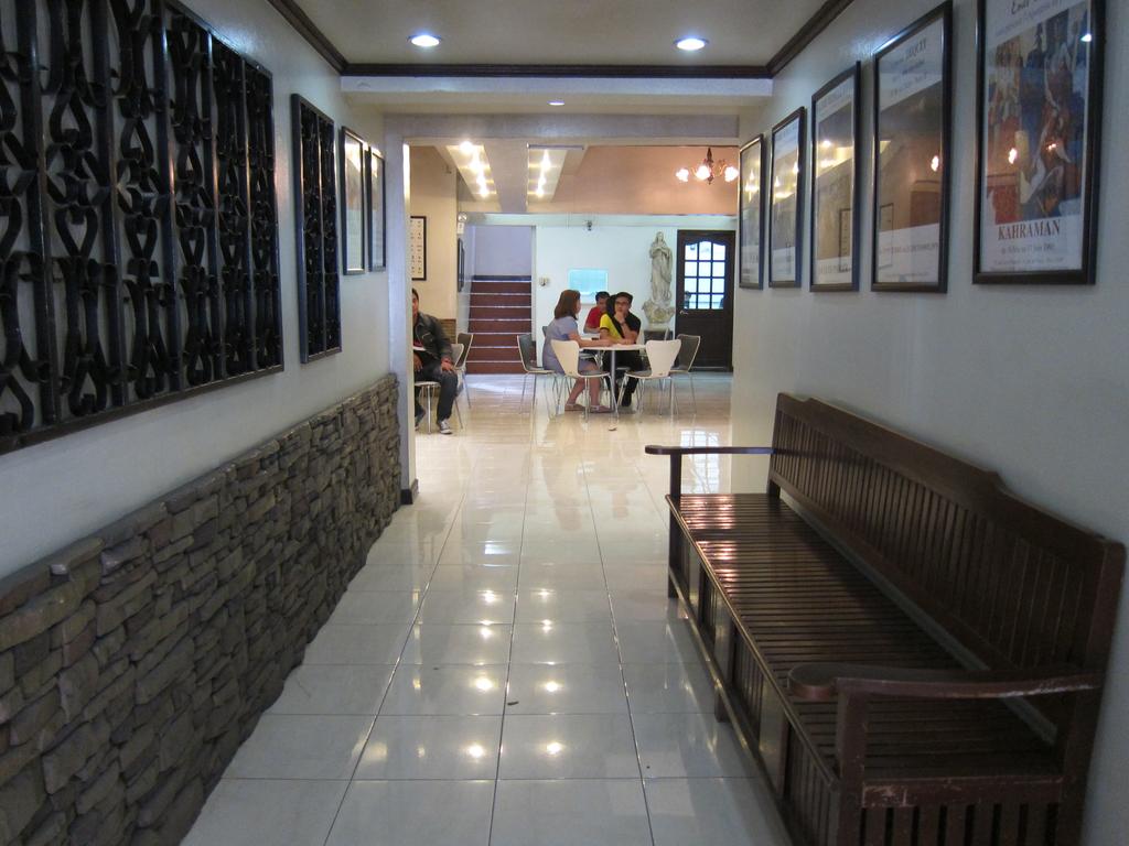 El Rico Suites Makati, Манила