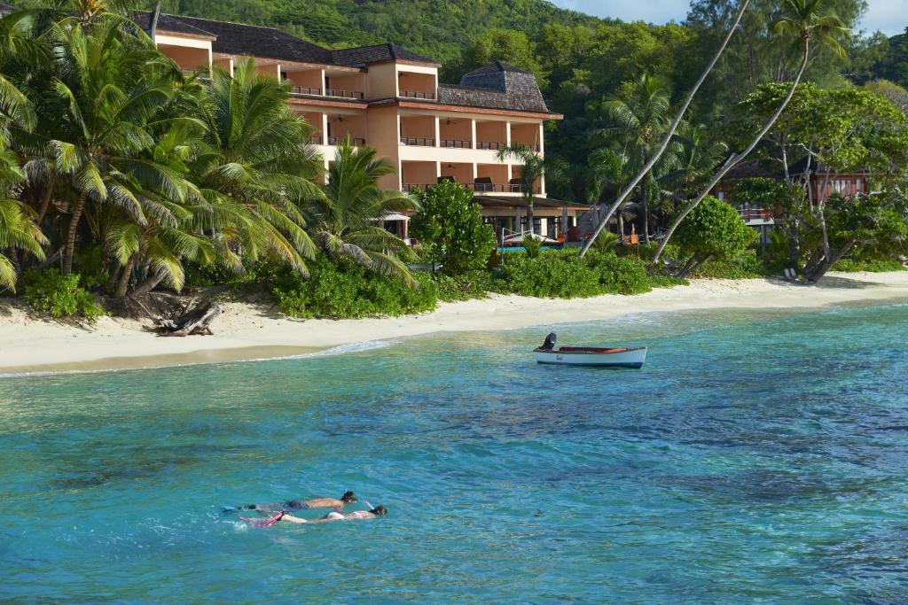 Отдых в отеле Double Tree By Hilton Seychelles Allamanda Resort & Spa