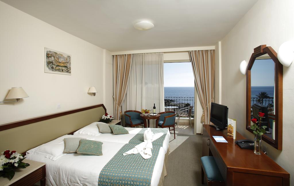 Кипр Aquamare Beach Hotel