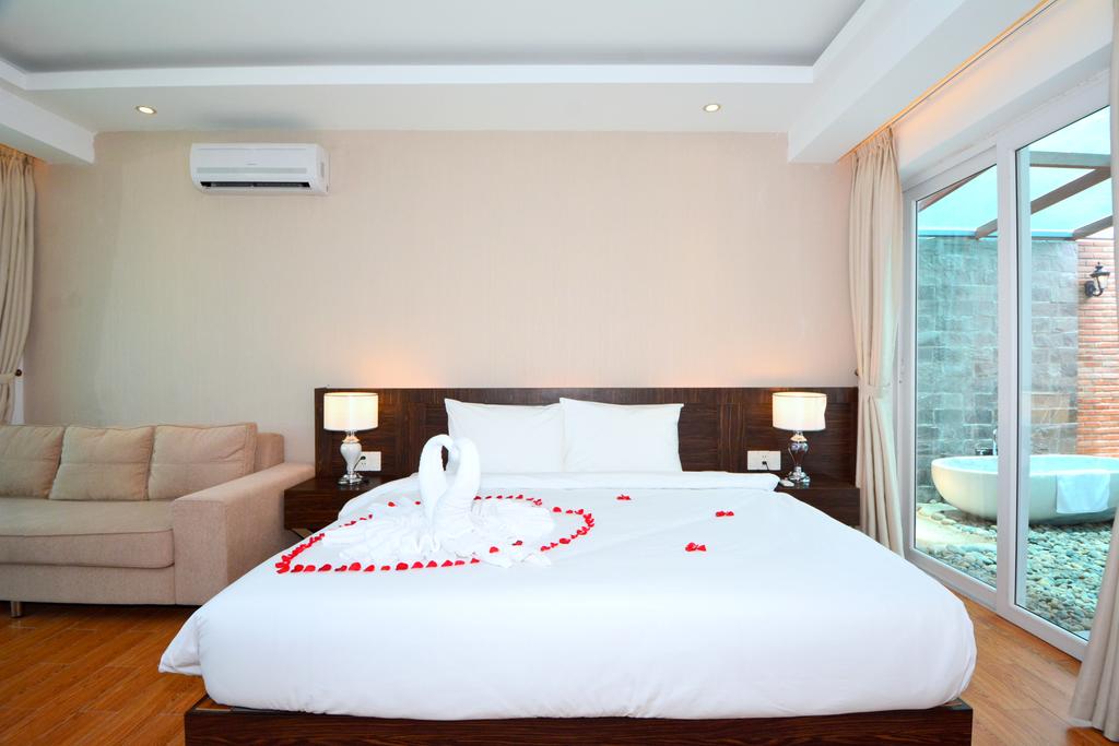 Lion Sea Hotel, Дананг цены