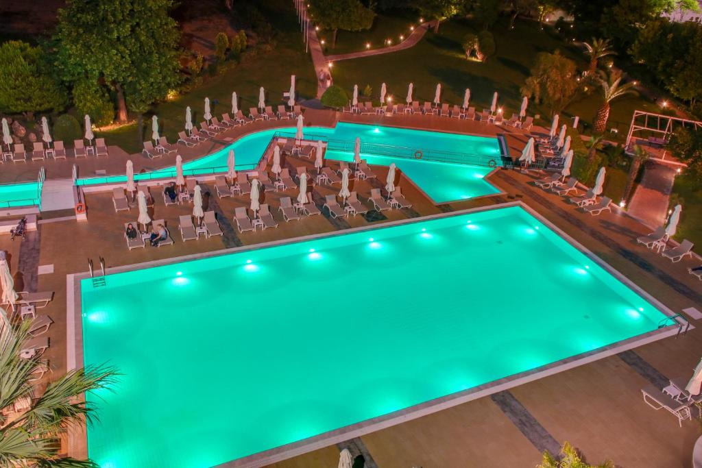 Гарячі тури в готель Olympian Bay Grand Resort Пієрія