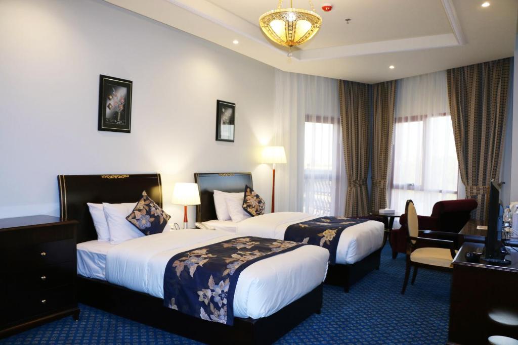 Ціни в готелі Red Castle Hotel Sharjah